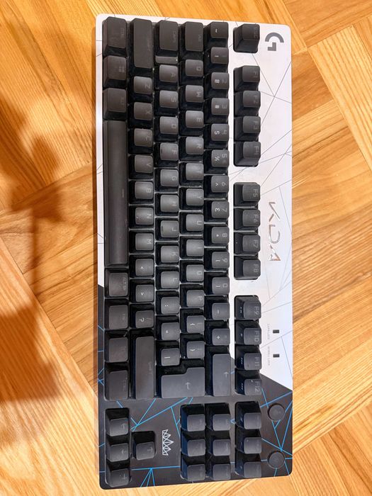 Klawiatura Logitech GPRO League of Legends KDA