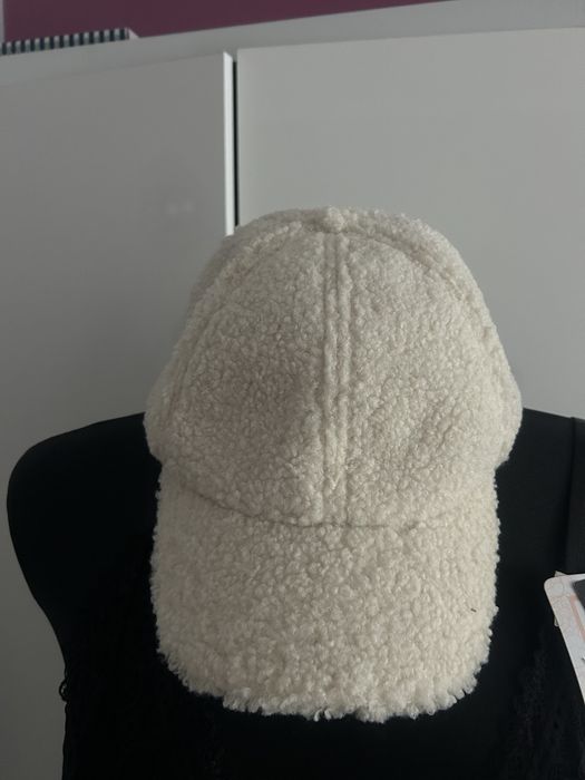 Czapka z daszkiem baranek rozm s/m vero moda nowa