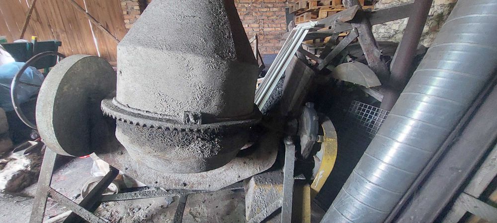 Betoniarka 250l stara dobra konstrukcja po cenie złomu