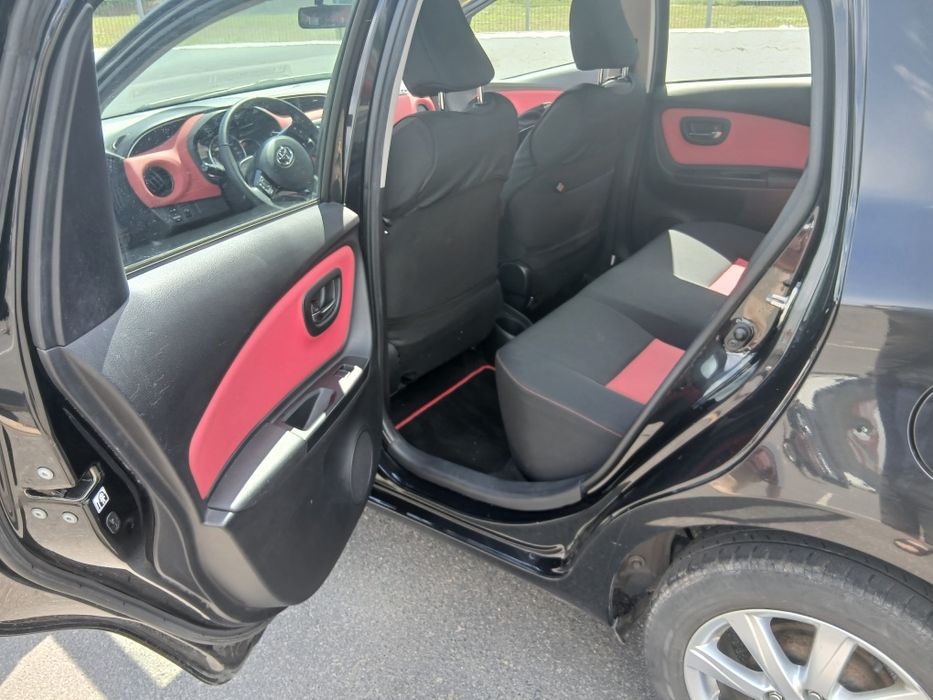 Продам Toyota Yaris