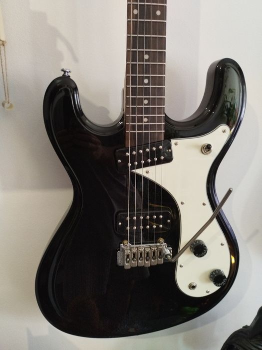 Guitarra Harley Benton Mr Modern ( Made in Indonésia)