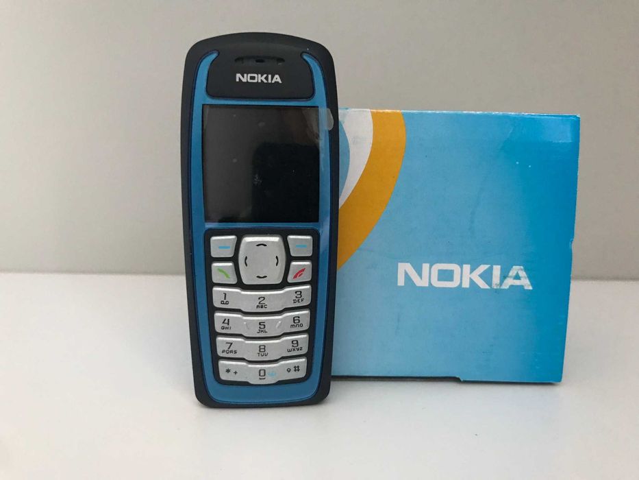 Мобильный телефон Nokia 3100 — легендарная классика / надежная звонилка