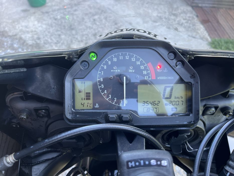 Honda CBR 600RR  |  2005  |  35.900 kms