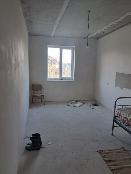 Продається будинок на 2 сім' їв с. Байківці