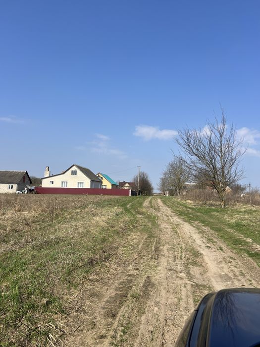 Дві земельні ділянки під будівництво по 15 сот кожна