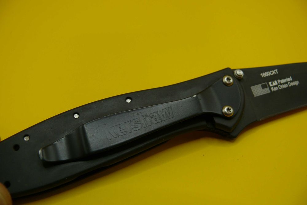 Kershaw com lâmina preta