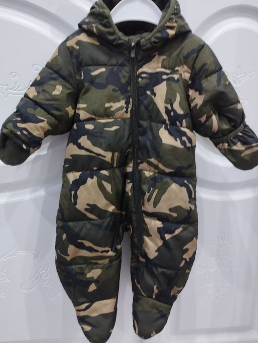 Комбінезон фірми gap.