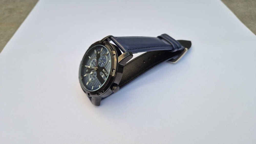 Relógio SkyLine azul - novo