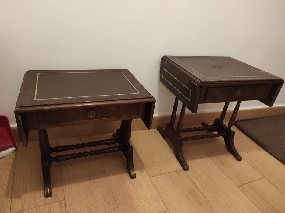 2 Mesas antigas em madeira maciça