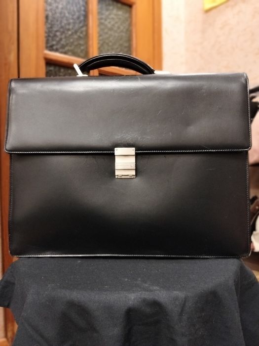 Чорний шкіряний портфель від  Montblanc із серії Meisterstück