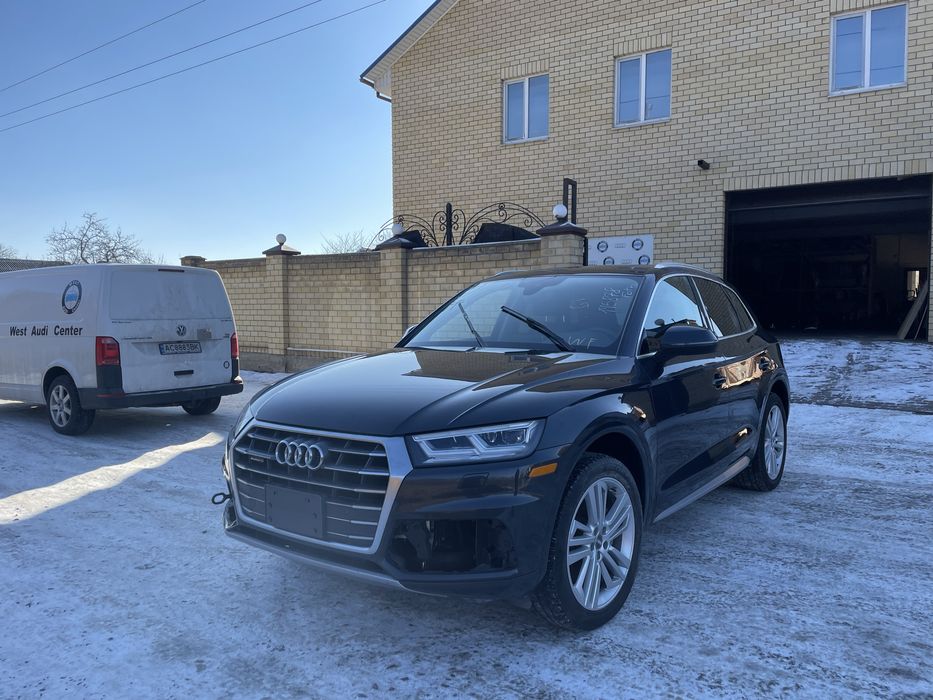 Audi Q5 80A Колір:LX7L Розборка Ауді ку5 80А Шрот Запчастини Розбір
