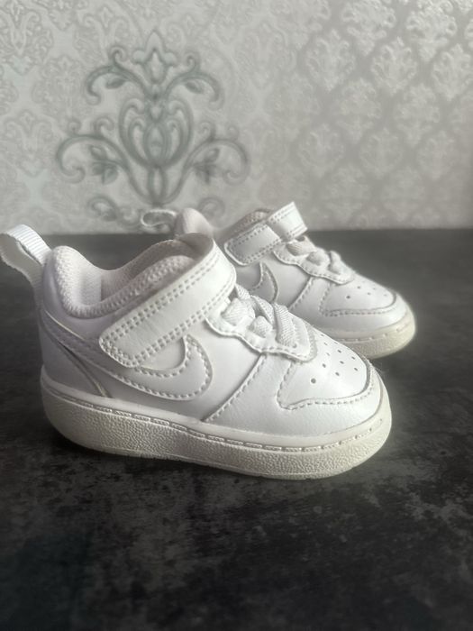 Кросівки Nike білі