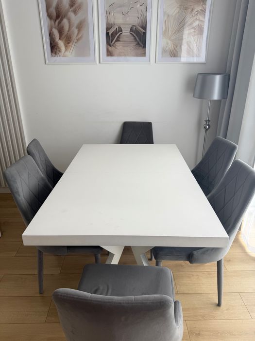 Stół rozkładany biały