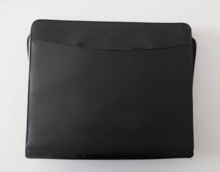 Mala preta com alças