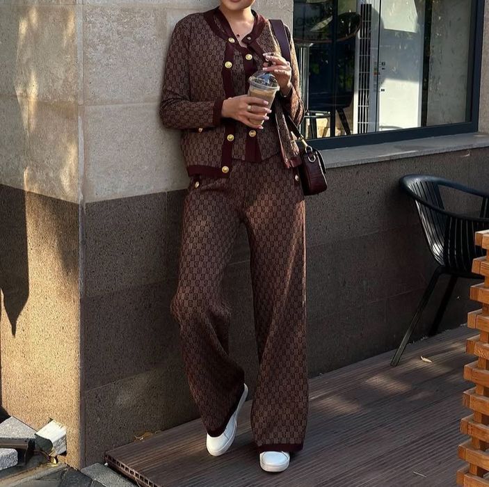 Люксовий костюм трійка , для стильноі