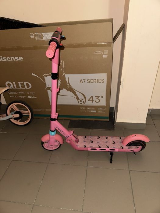 Дитячий електросамокат Giant Kids Рожевий