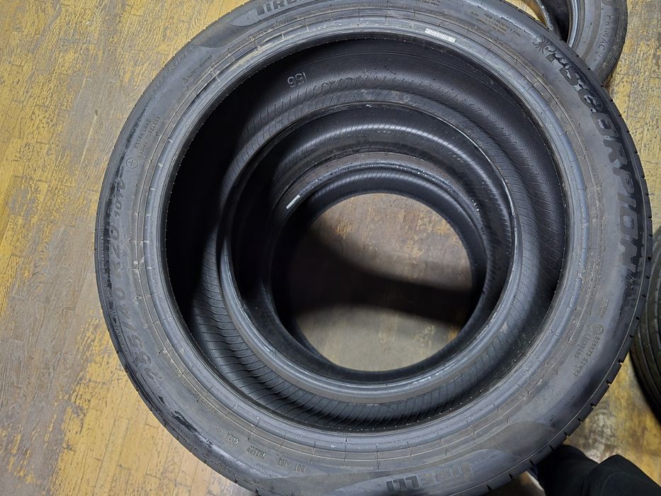 255/40R20 Pirelli Scorpions 101V