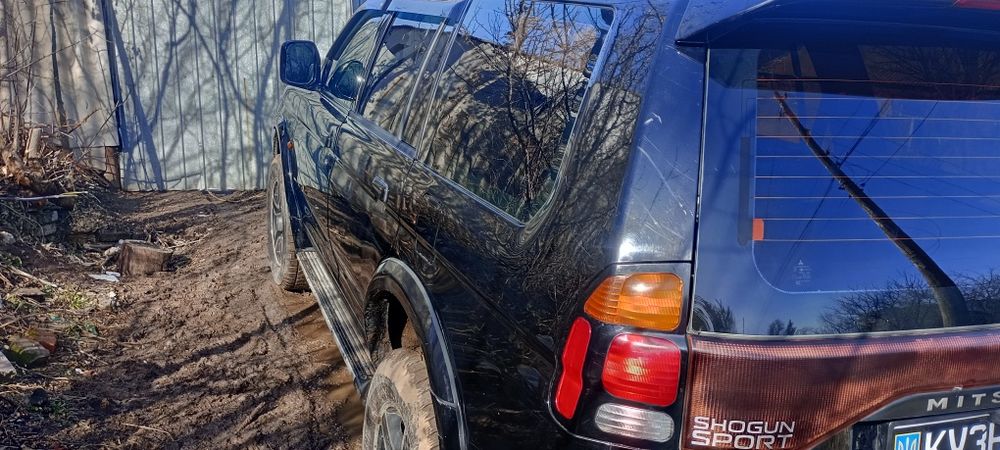 Мітсубісі паджеро спорт