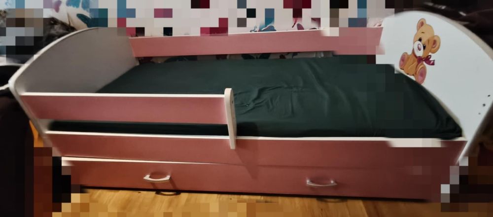 Łóżko dziecięce  z materacem