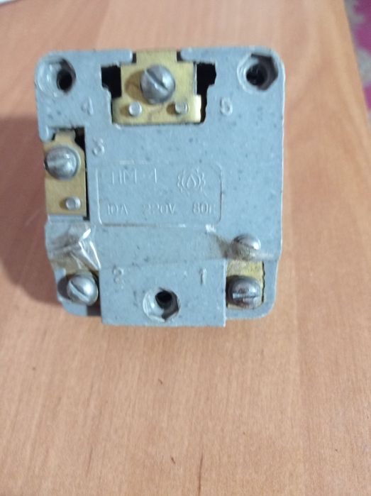 Перемикач ПМ-4. Переключатель.