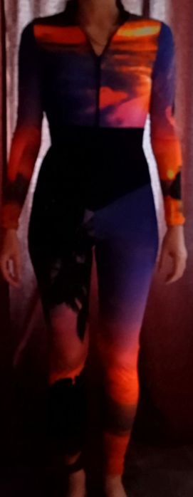 Для фітнесу: комбінезони,майки