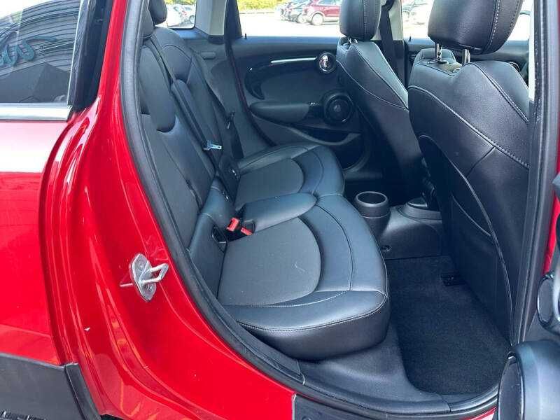 2017 MINI Cooper 4 Door