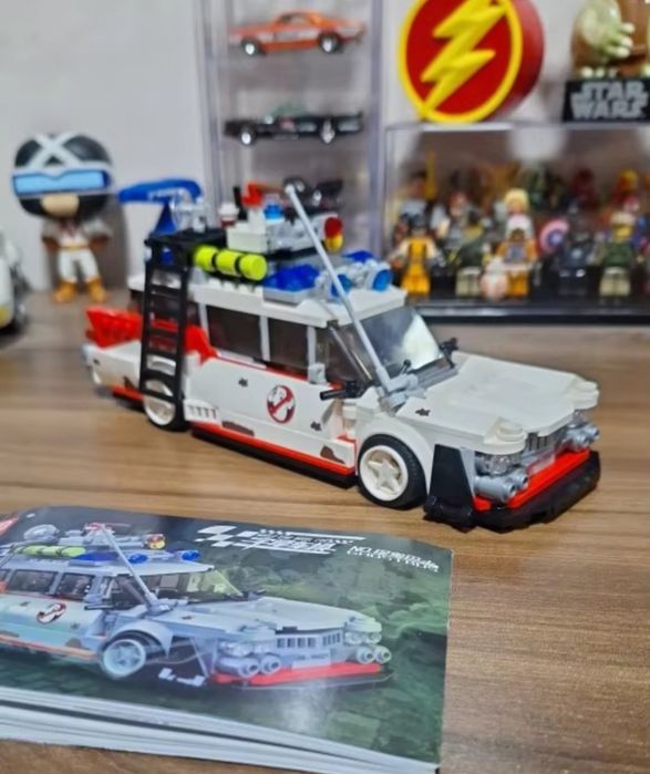 Конструктор детский автомобиль охотников 636шт блоков lego 10021