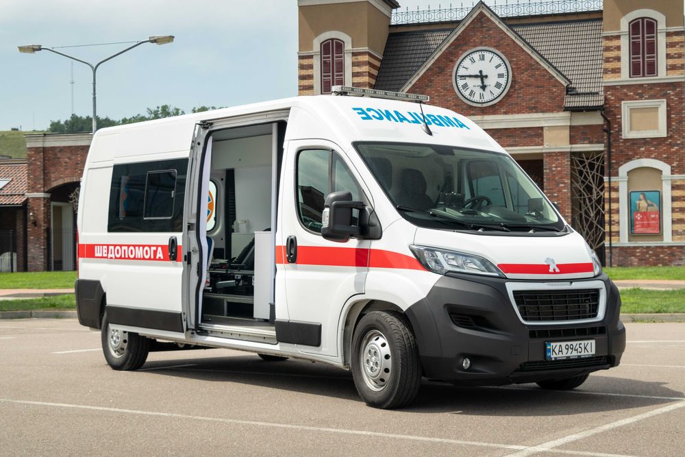 Продам авто швидкої допомоги Peugeot Boxer 2023