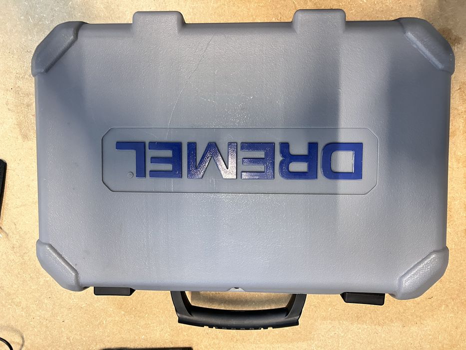 Dremel com suporte completo + lixadeira + berbequim ( atenção 127V)