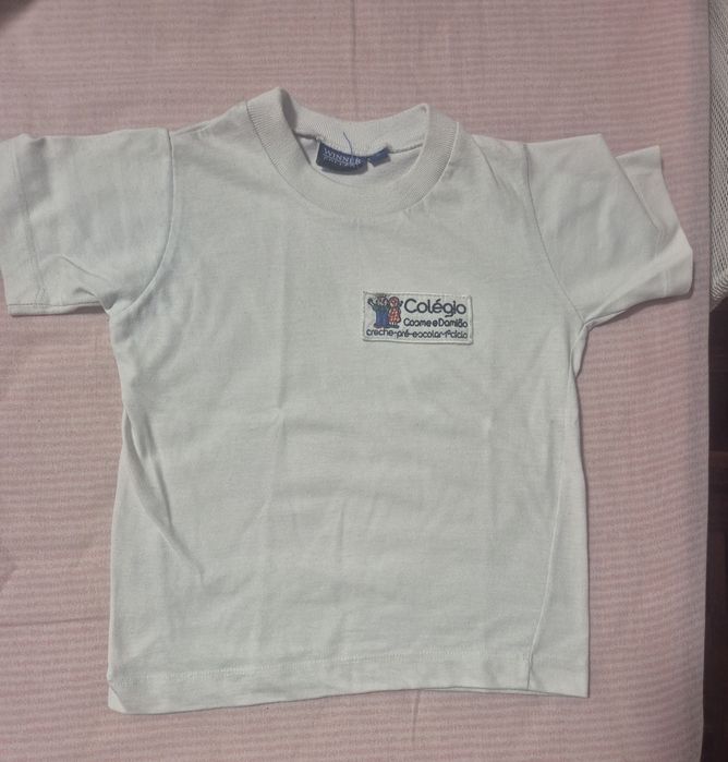 Vendo bata e t shirt  e Panamá  colegio cosme Damião