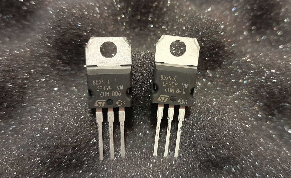 Tranzystory BDX53C, BDX54C para komplementarna, nowe