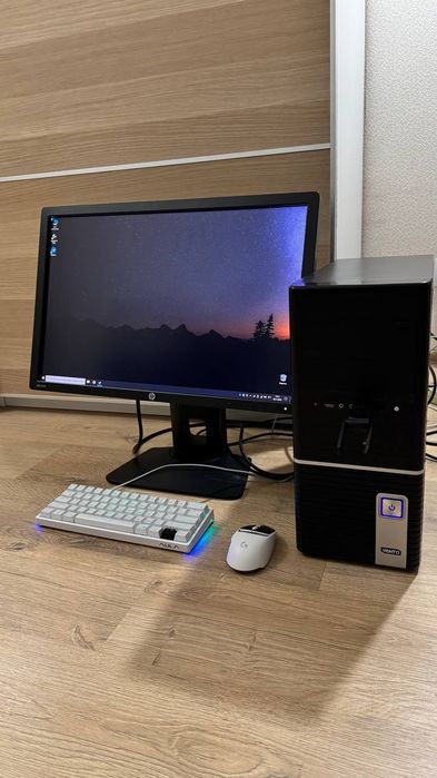 Монітор - HP Z24i
Діагональ: 24"
Матриця: IPS
Роздільна здатність: 19