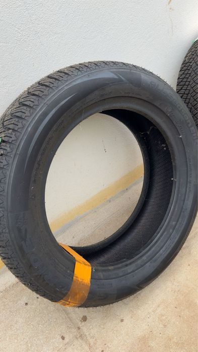 Vende se peneus novos