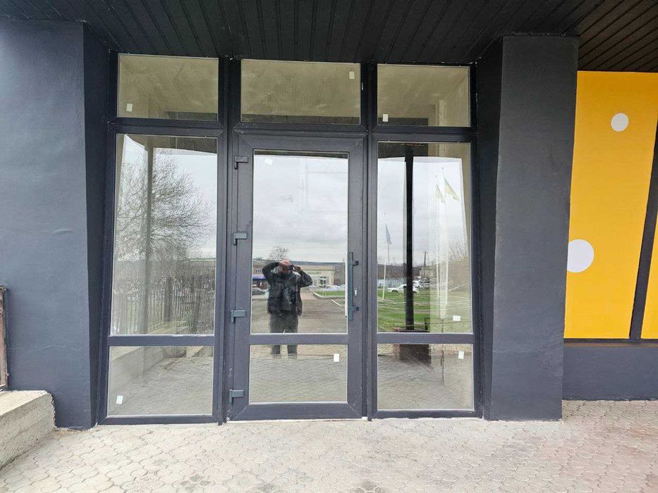 Доманівка торгове приміщення 479 кв.м. центр на площі біля Аврори