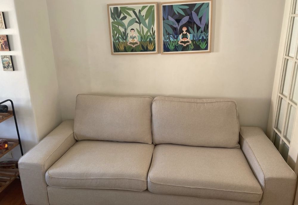 SOFÁ KIVIK 3 lugares, Tresund bege claro