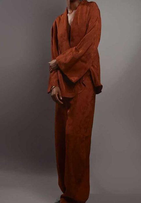 Костюм шикарный  zara М