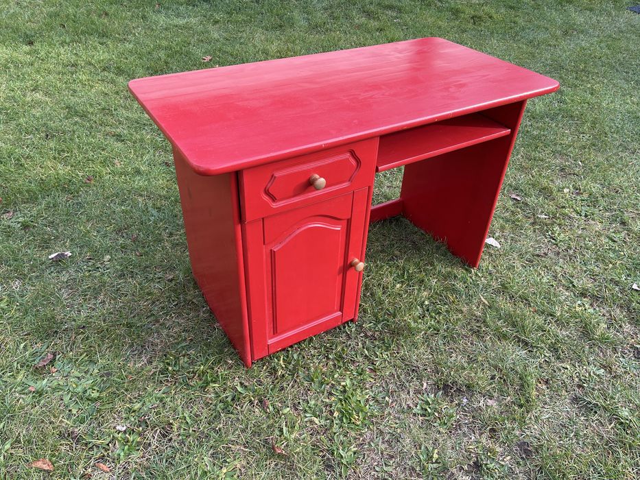 Biurko sosnowe czerwone