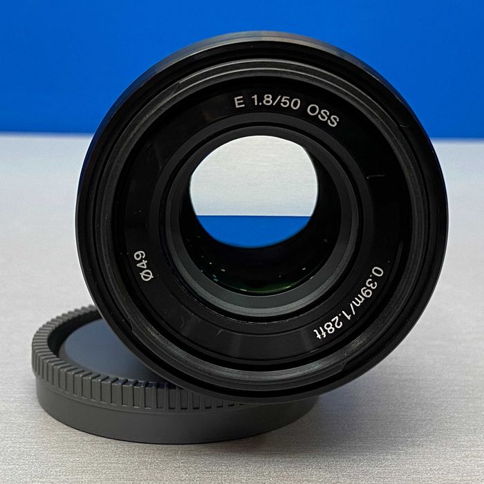 Sony E 50mm f/1.8 OSS