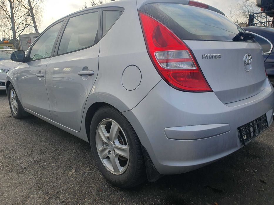 Hyundai i30 / 1.4 / 2009r na części