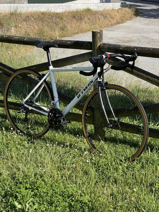 Bicicleta de estrada Btwin Triban 3
