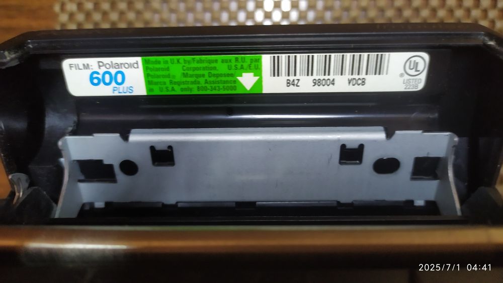 Фотоаппарат мгновенной съёмки