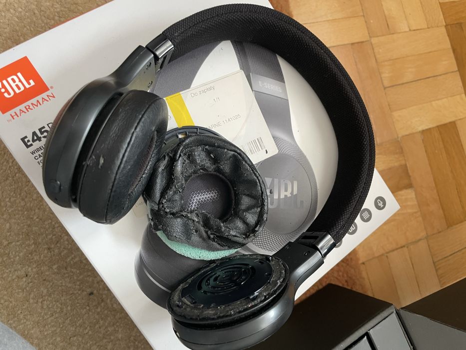 Sluchawki JBL E45 BT