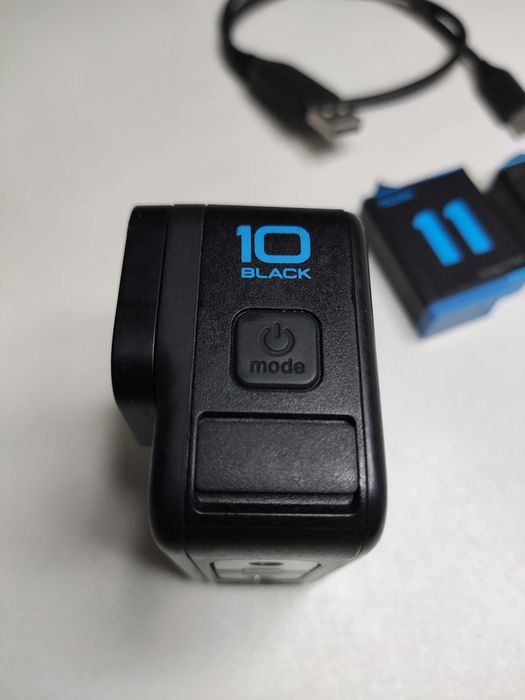 Camera Gopro 10 Black + Duas baterias