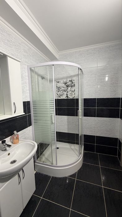 Сдам однокомнатную квартиру с АГВ в 9-ти этажке на Репина !!!