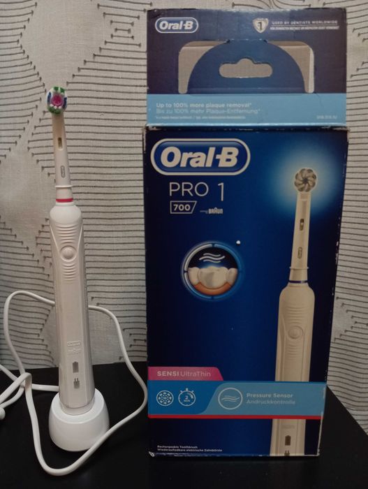 Продам німецьку електрощітку Oral-B Pro 1