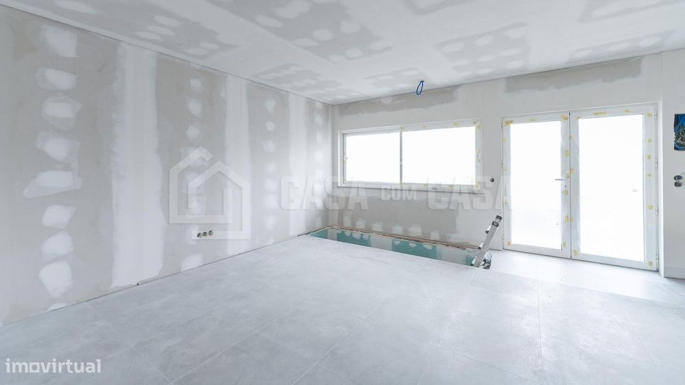 Apartamento T2+2 Duplex em Gumirães