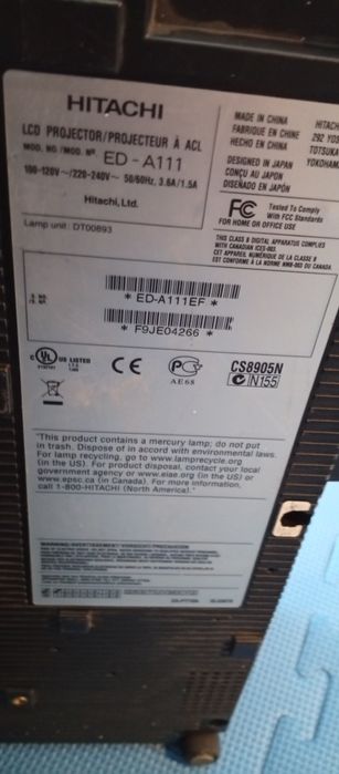 2 Projektory Hitachi ED-A111