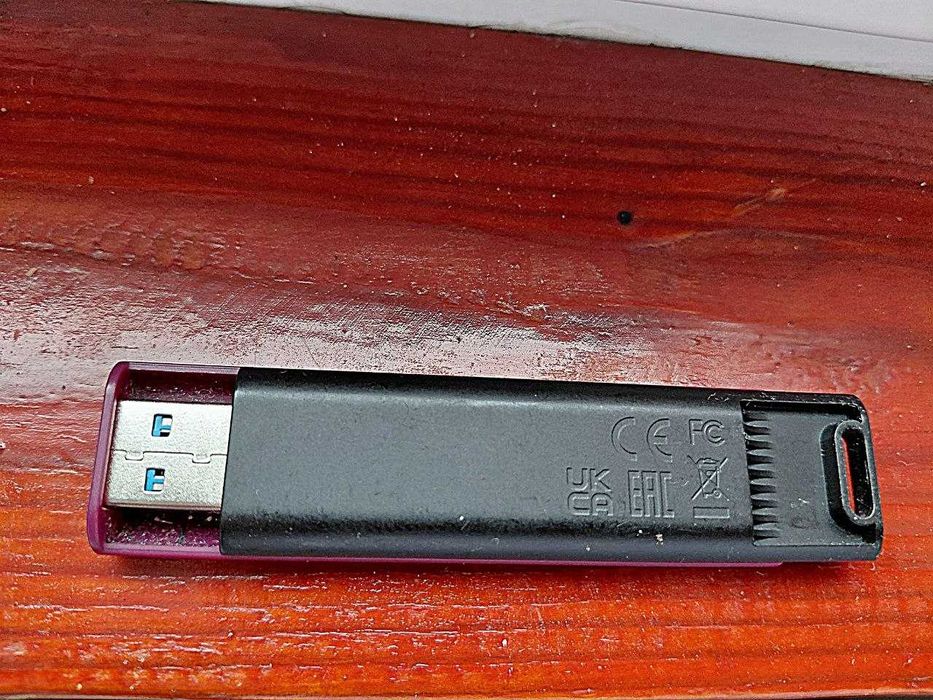 Флешка Kingston DataTraveler Exodia M 256GB USB3.2—Идеальное состояние