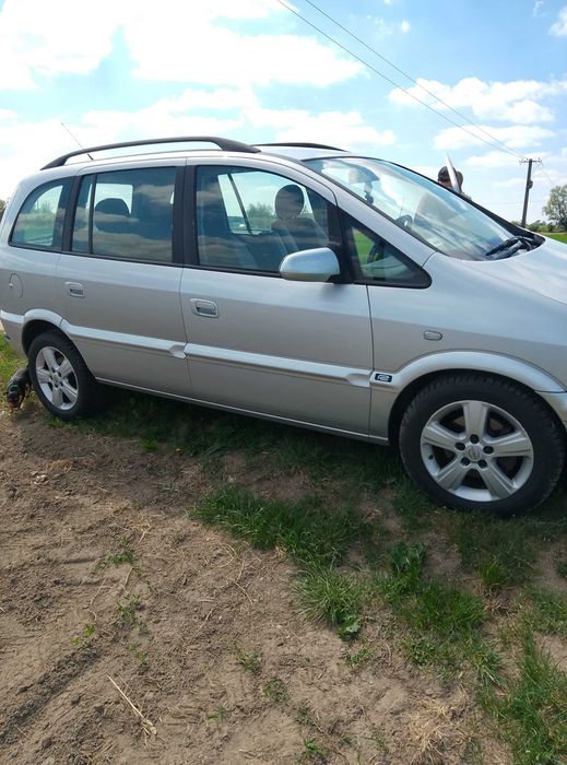 Samochód osobowy Opel  Zafira
