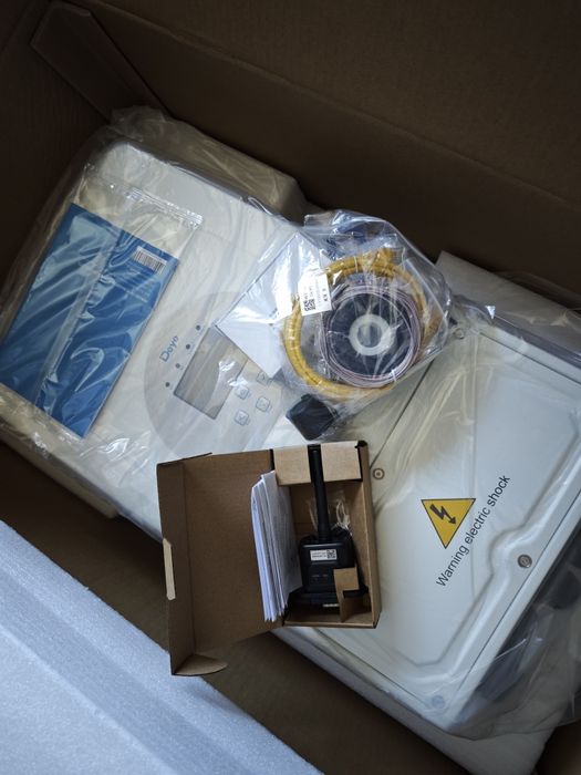 Inversor Hybrido Deye Deye SUN-6K-SG05LP1-EU Anti-Apagão